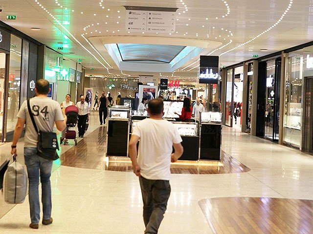 Shopping Cote Azur: Polygone Riviera versus CAP 3000  