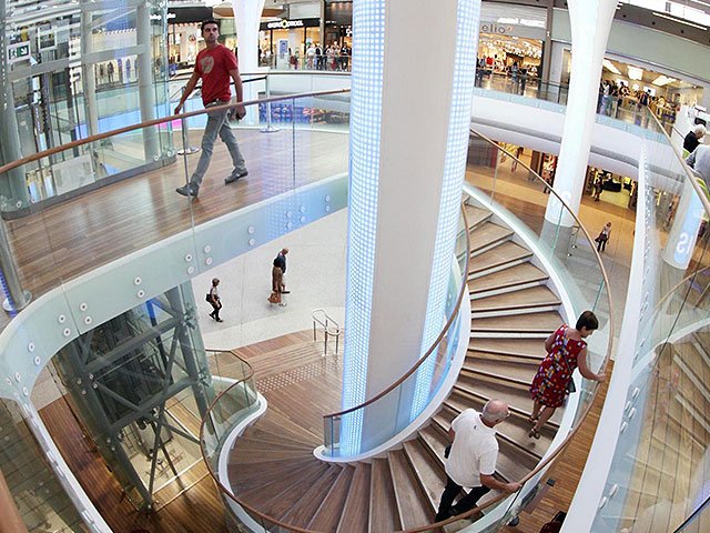 Shopping Cote Azur: Polygone Riviera versus CAP 3000  