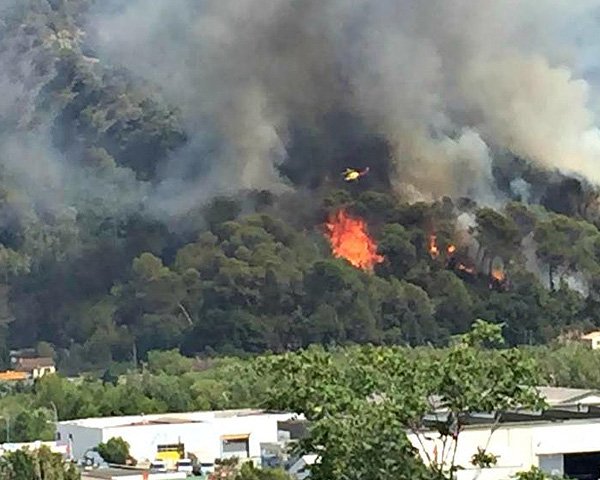 The involuntary firebrigade, UFO's and a sink-hole.