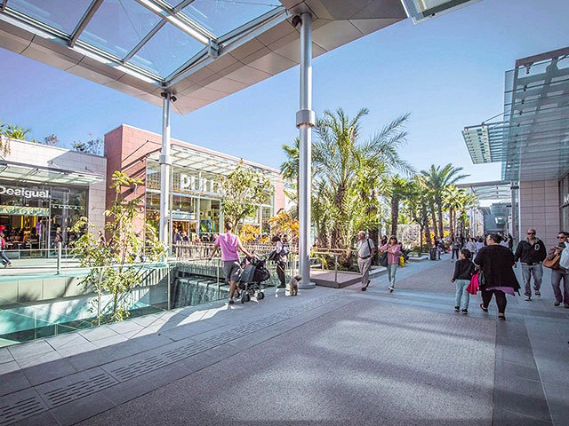Shopping Cote Azur: Polygone Riviera versus CAP 3000  