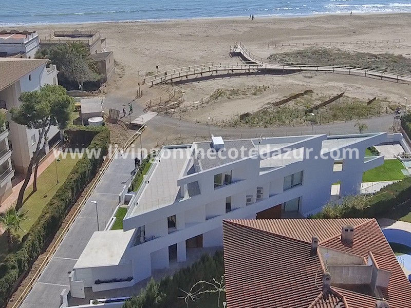 Unique property for sale on beachfront Alcossebre
