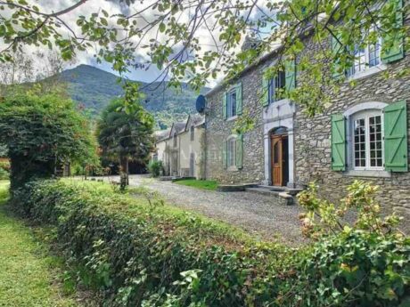Chateau for sale in Hautes-Pyrénées