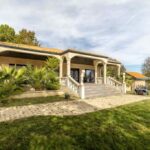 Beautiful chateau and villas near Bordeaux