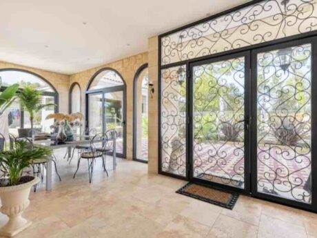 Beautiful chateau and villas near Bordeaux