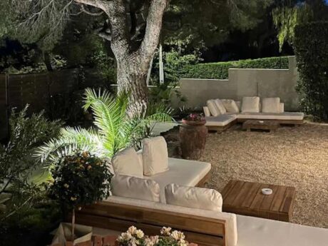 Prime Boutique Hotel Opportunity in Les Issambres – Start Your Dream Business!