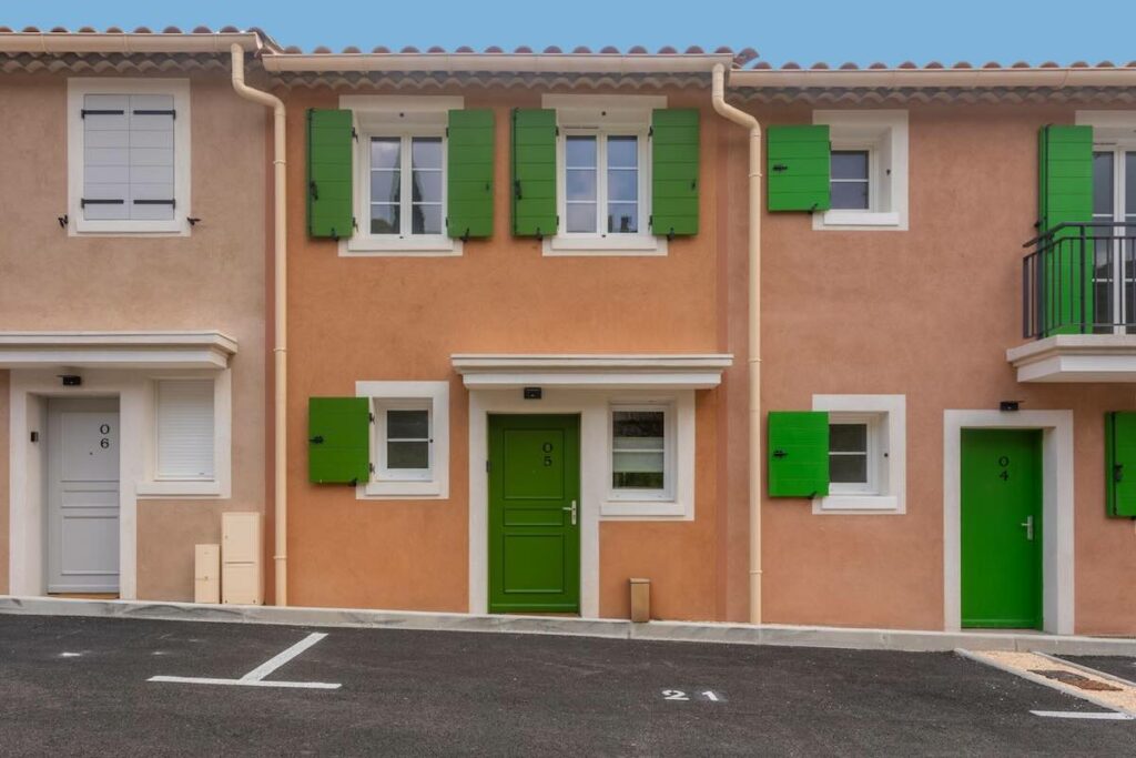 new villas for sale la garde freinet