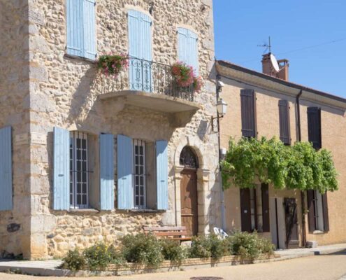 Buy a property in France and wait for DIA