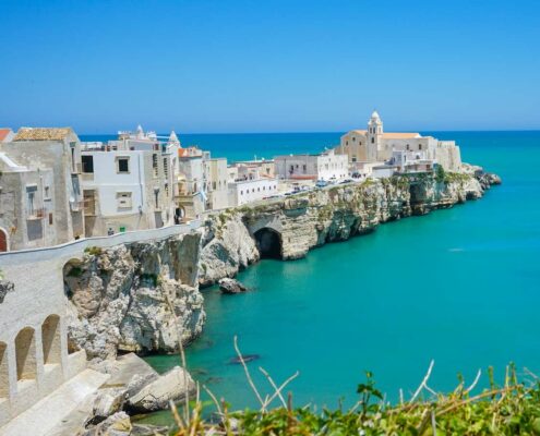 build-villa-italy-starasa-old-town-vieste-peninsula-pugliaitaly
